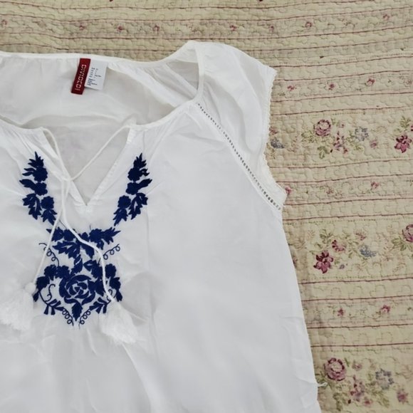 Vacay Boho Embroidered Tunic Dress with Tassels - Picture 3 of 7